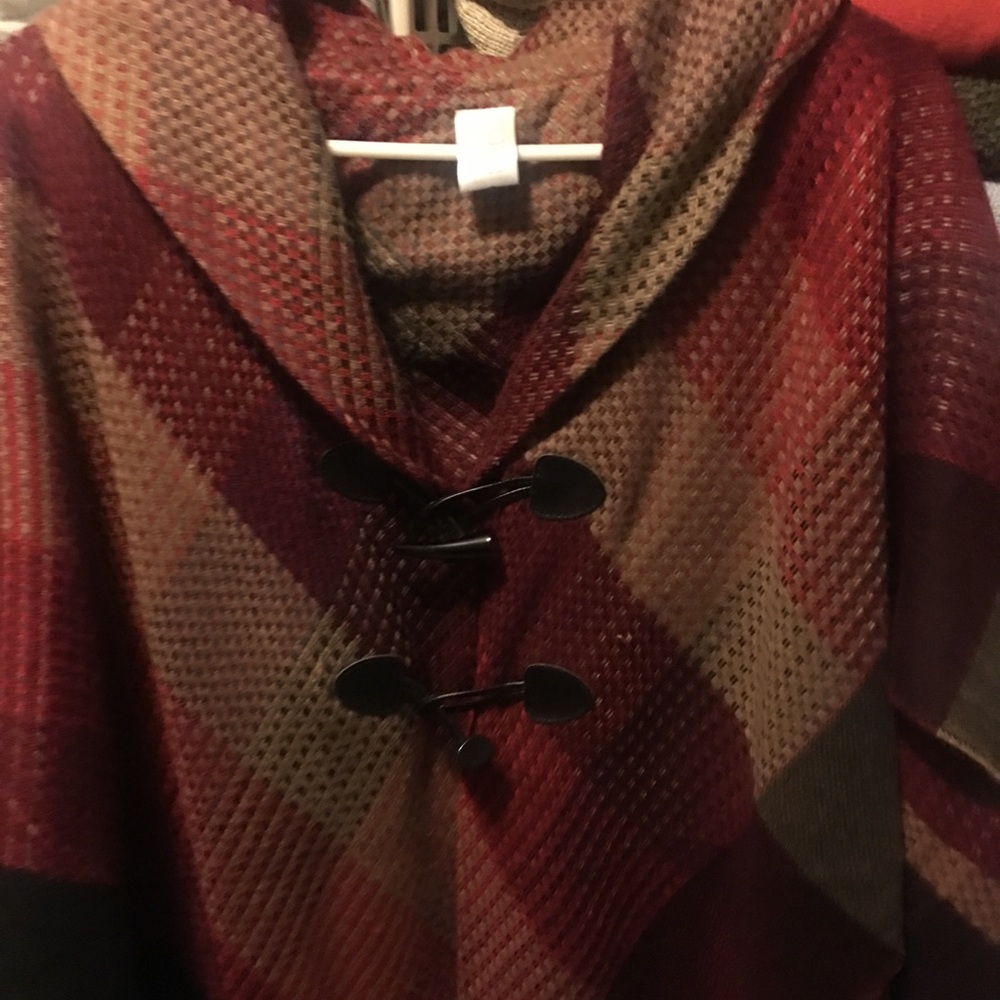 Cape - Picture 1 of 1
